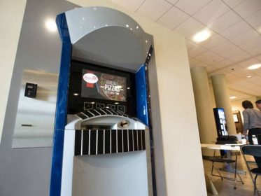 First Pizza provider machine introduced in America