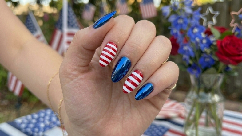 Red & White Stripe Accent